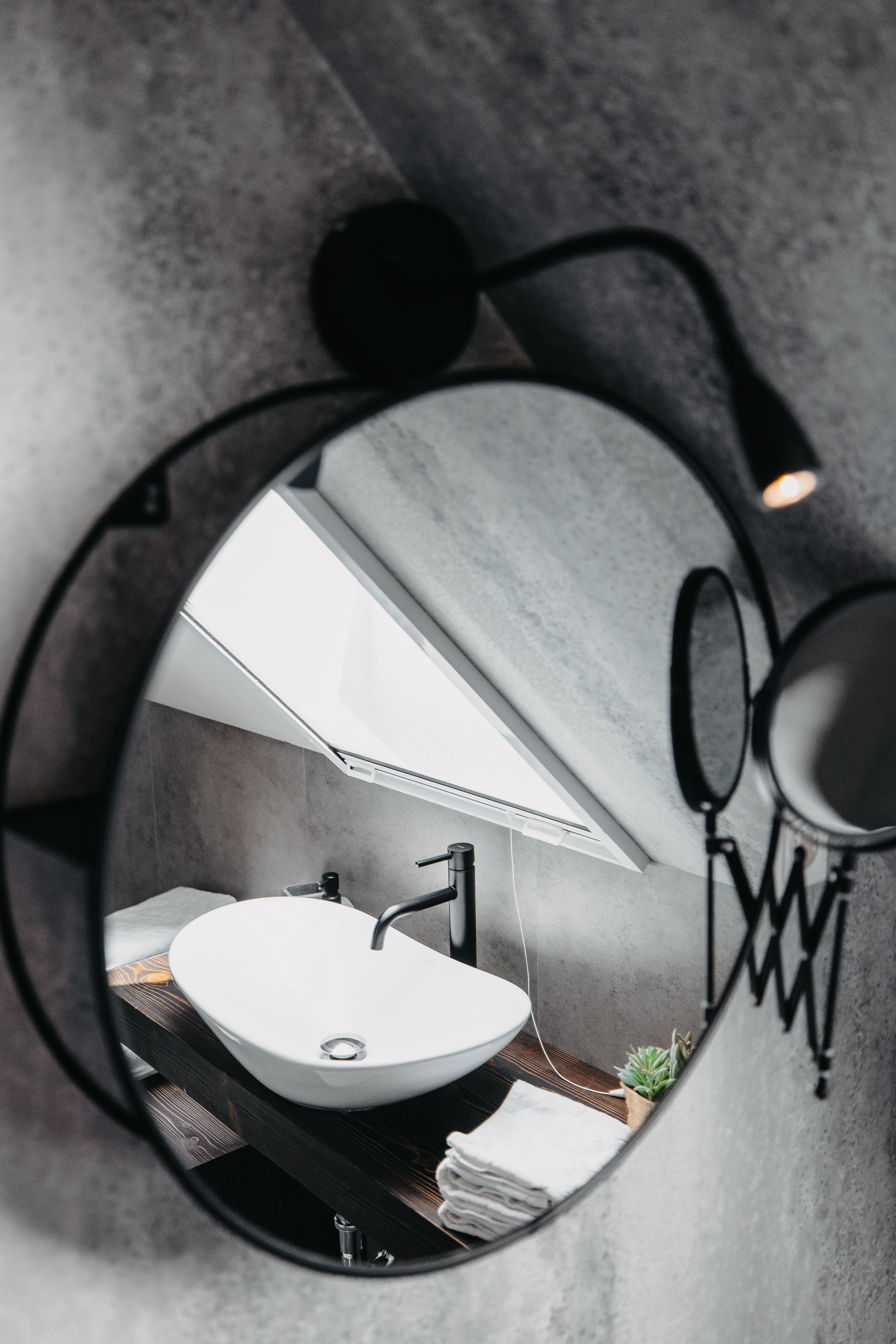 Timian Chalet rooms divider image 3